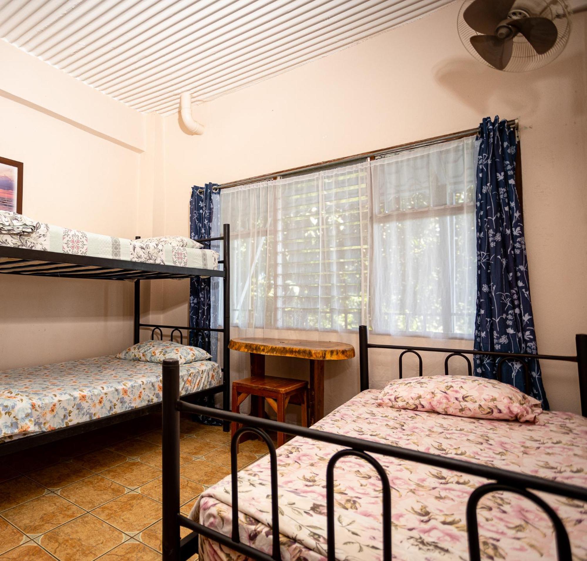 Manuel Antonio Hostel Εξωτερικό φωτογραφία